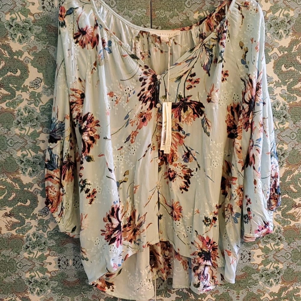 Love stitch eyelet floral peasant top